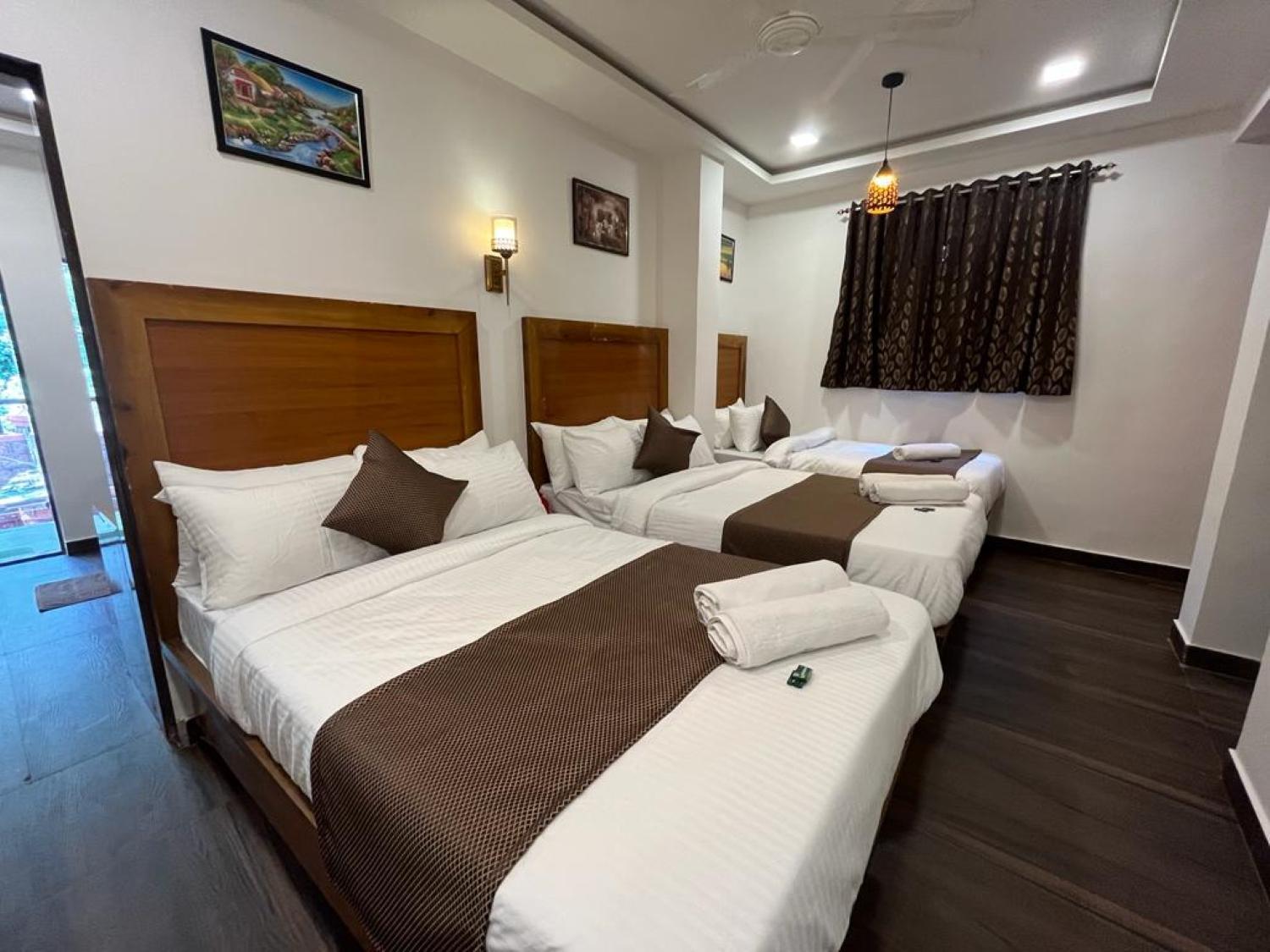 C P Cottage Resort Mahābaleshwar Esterno foto