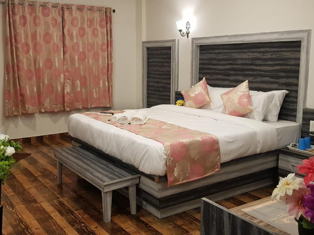 C P Cottage Resort Mahābaleshwar Esterno foto