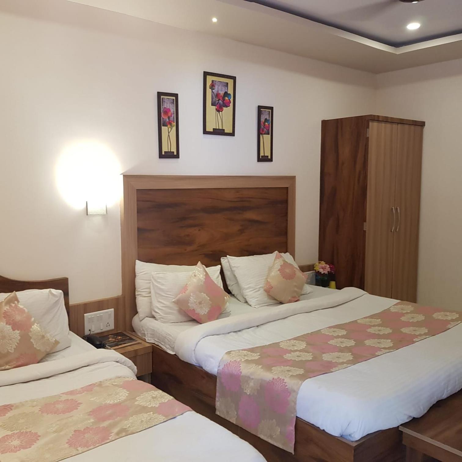 C P Cottage Resort Mahābaleshwar Esterno foto