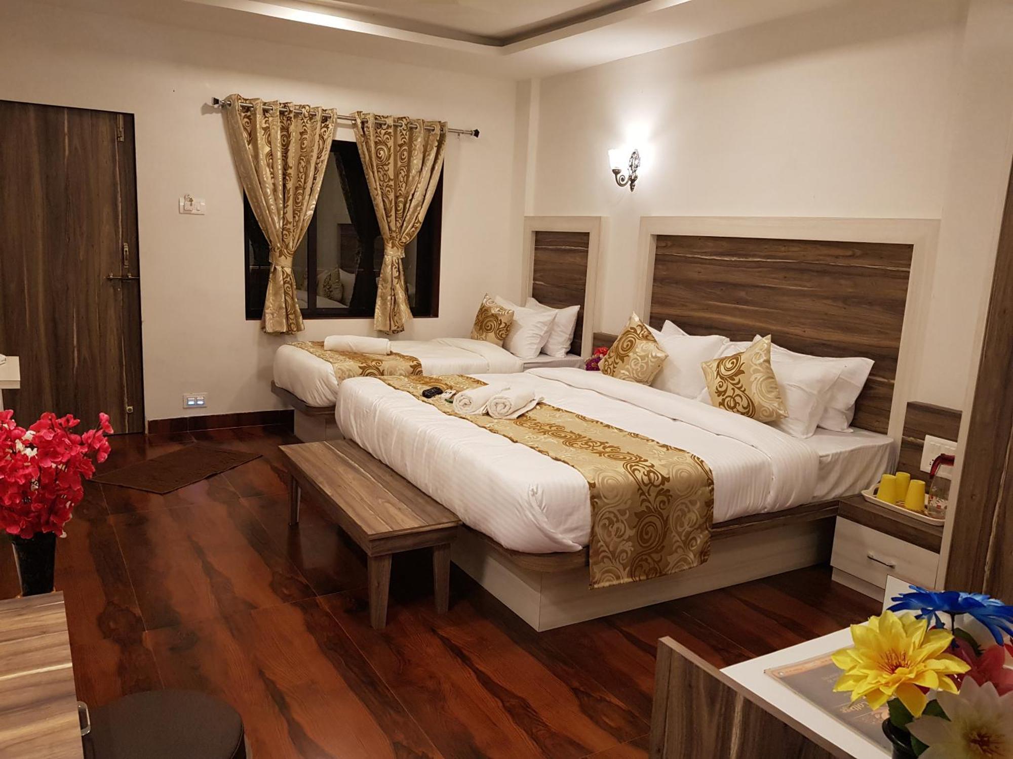 C P Cottage Resort Mahābaleshwar Esterno foto