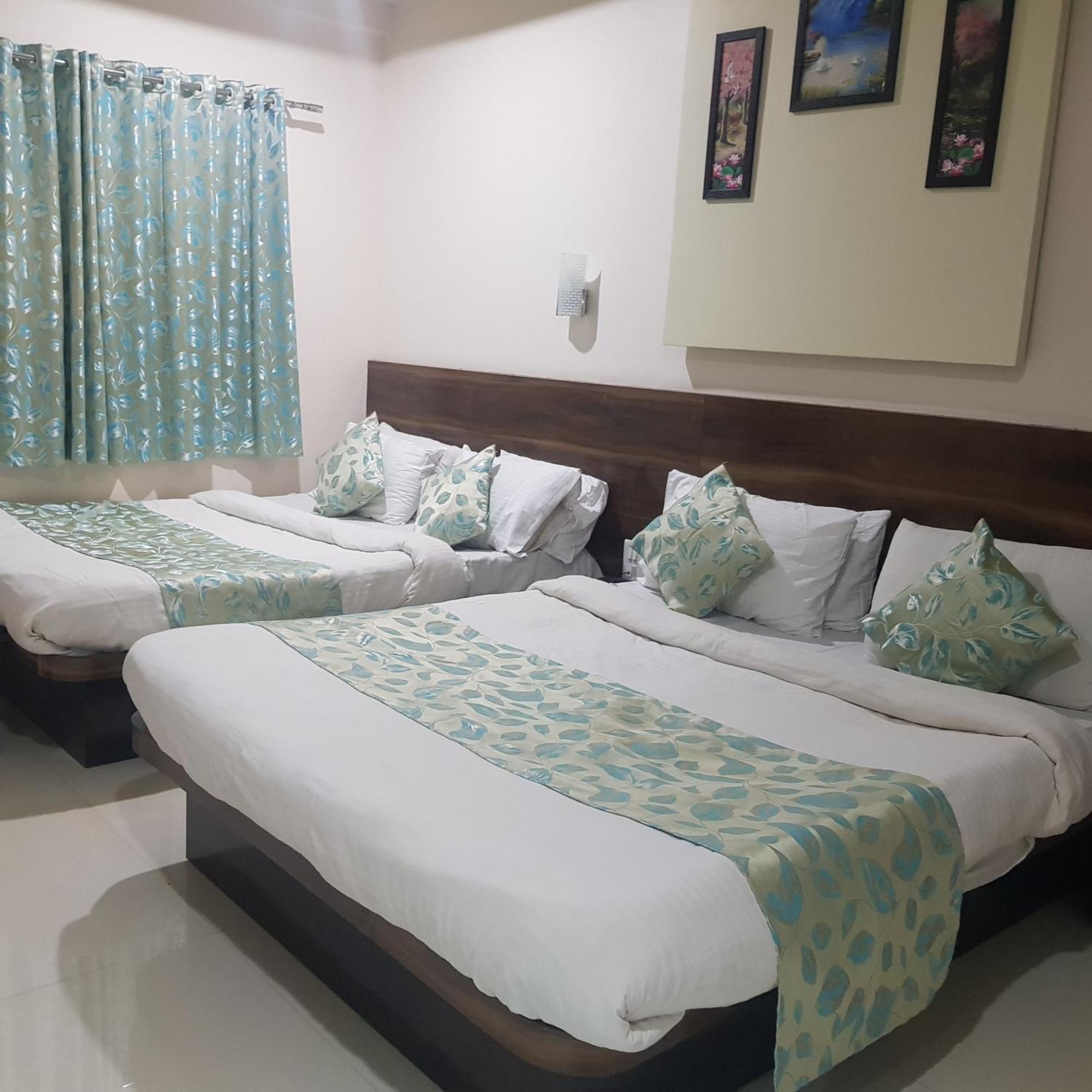 C P Cottage Resort Mahābaleshwar Esterno foto